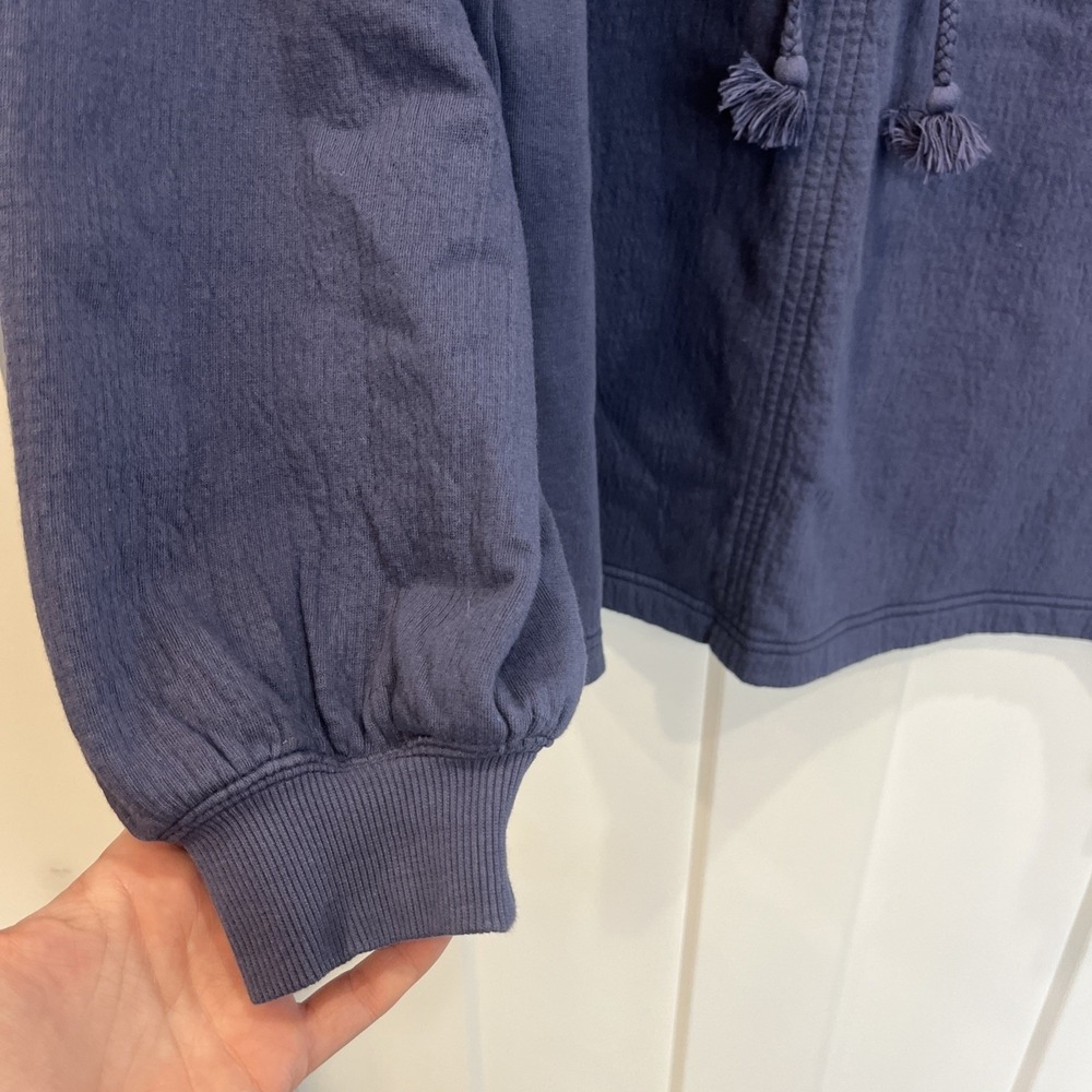 Aerie Textured Pullover Sweatshirt Women's Blue V-Neck Pom Pom Tassel‎ Sz Small - Picture 5 of 11